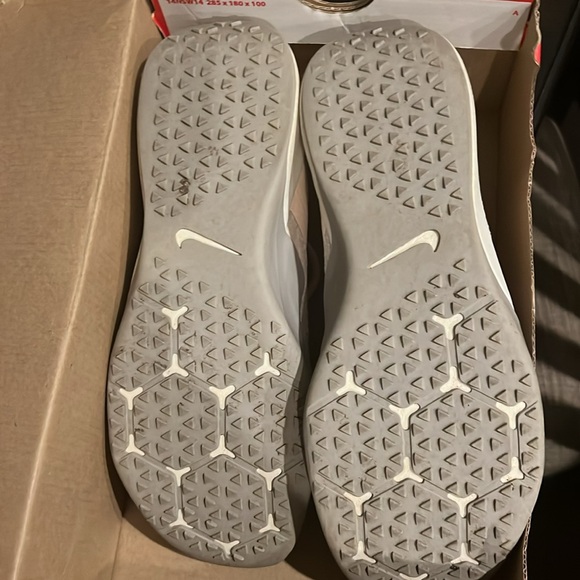 Nike Elite - Picture 2 of 5